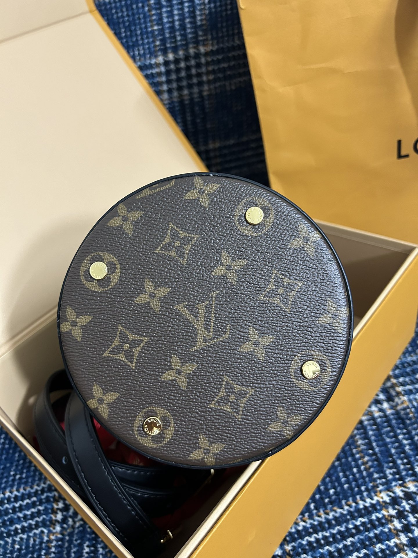 頂級原單LV高仿復刻M83480 Canoé手袋手提包水桶包