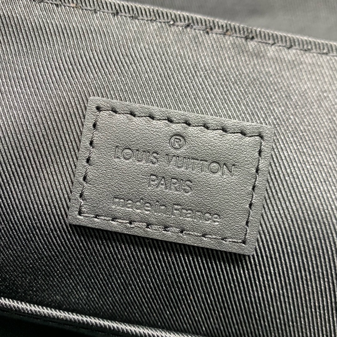 頂級高仿LV路易威登Monogram Macassar 男裝單肩包郵差包