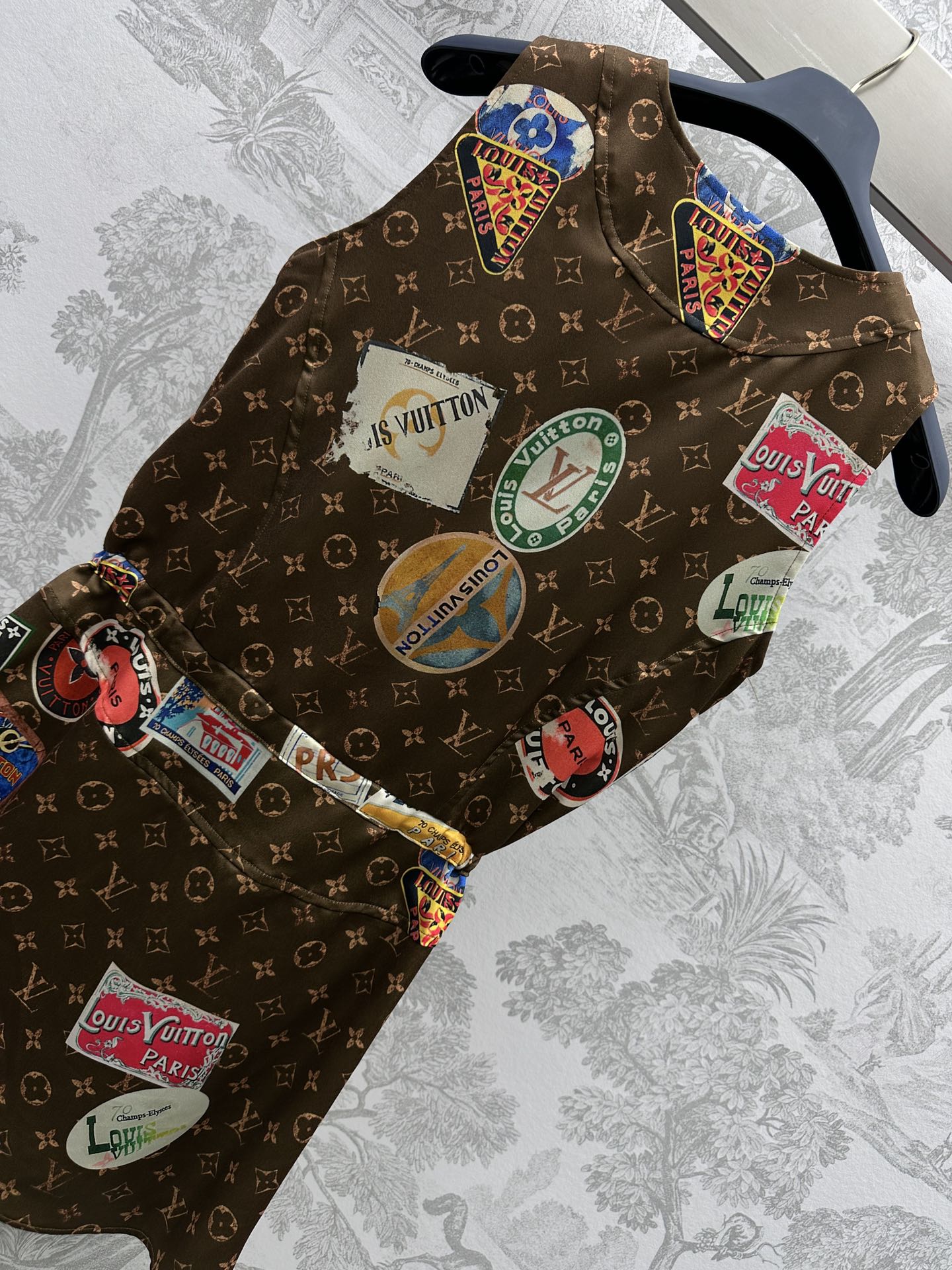 Louis Vuitton頂級高仿新品報紙印花背心裙