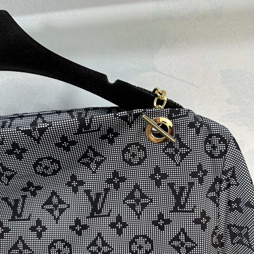 路易威登頂級高仿Monogram老花字母短袖T恤女款