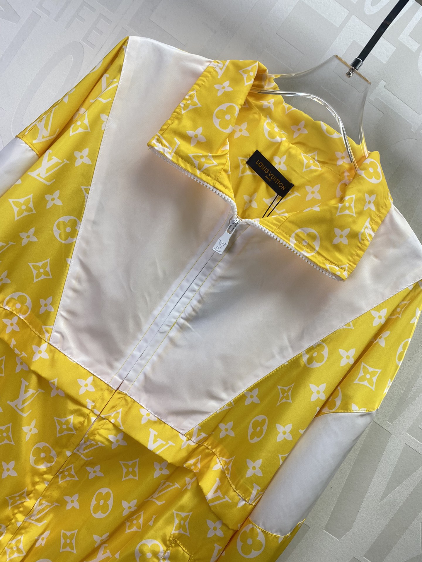 路易威登高仿LV拼色防曬服套裝多功能衣服 女款外套 超年輕時尚
