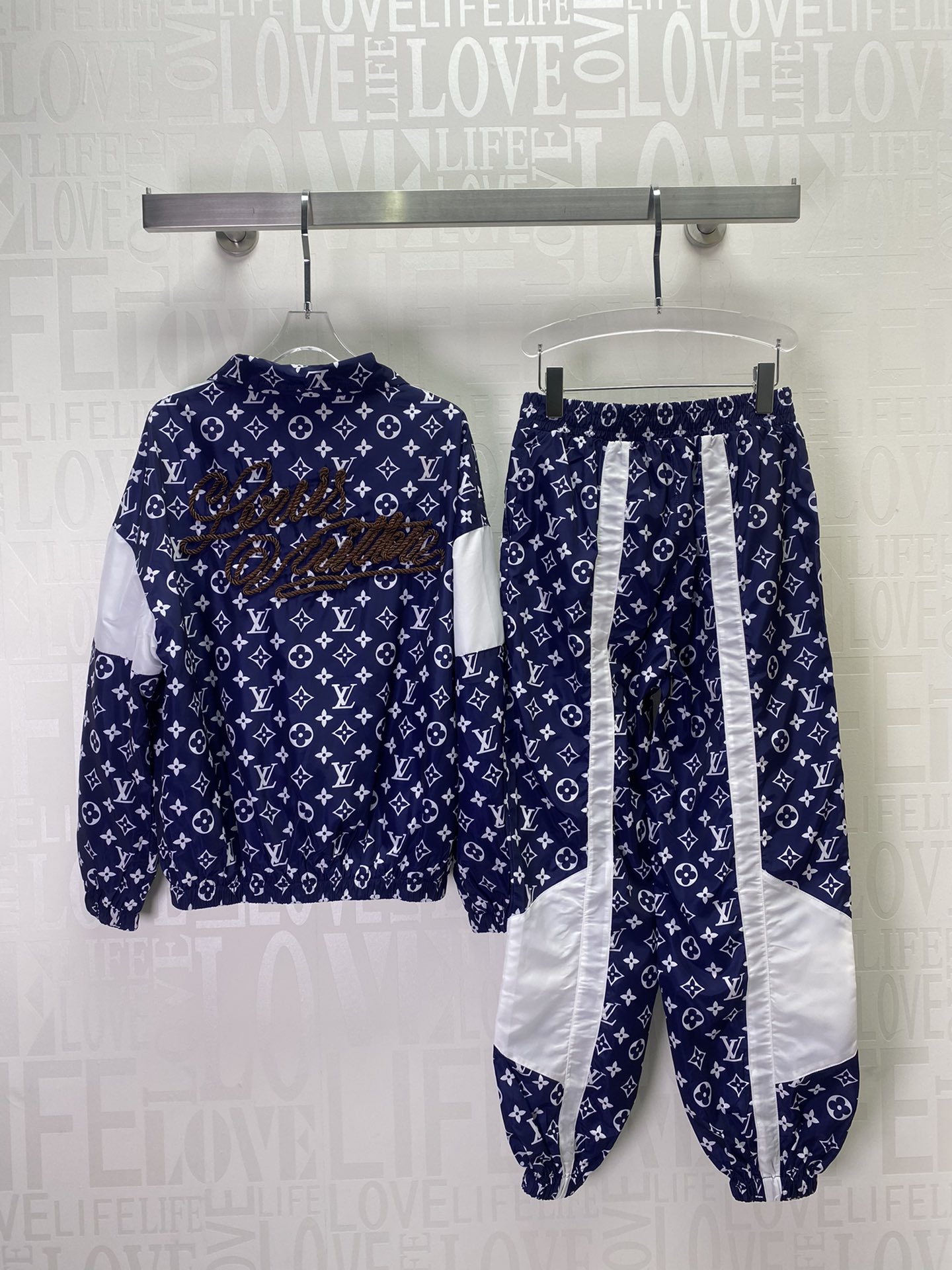 多功能防曬功能路易威登LV高仿Monograw印花裝補套裝女款衣服薄外套