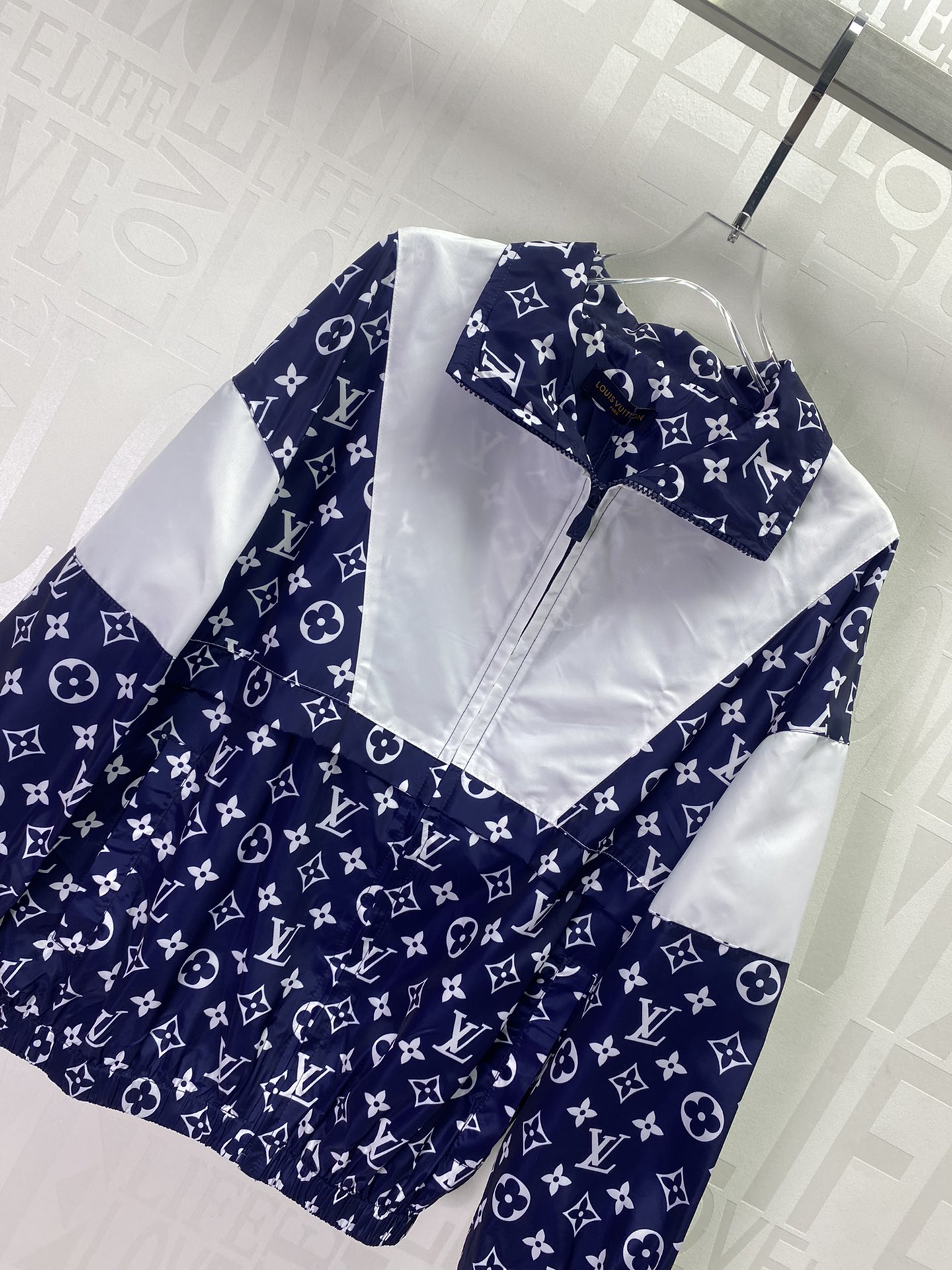 多功能防曬功能路易威登LV高仿Monograw印花裝補套裝女款衣服薄外套