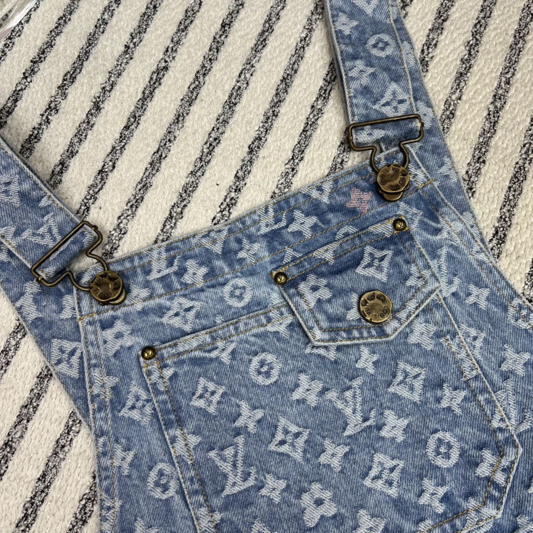 頂級一比一高仿女款LV拆卸背帶裙