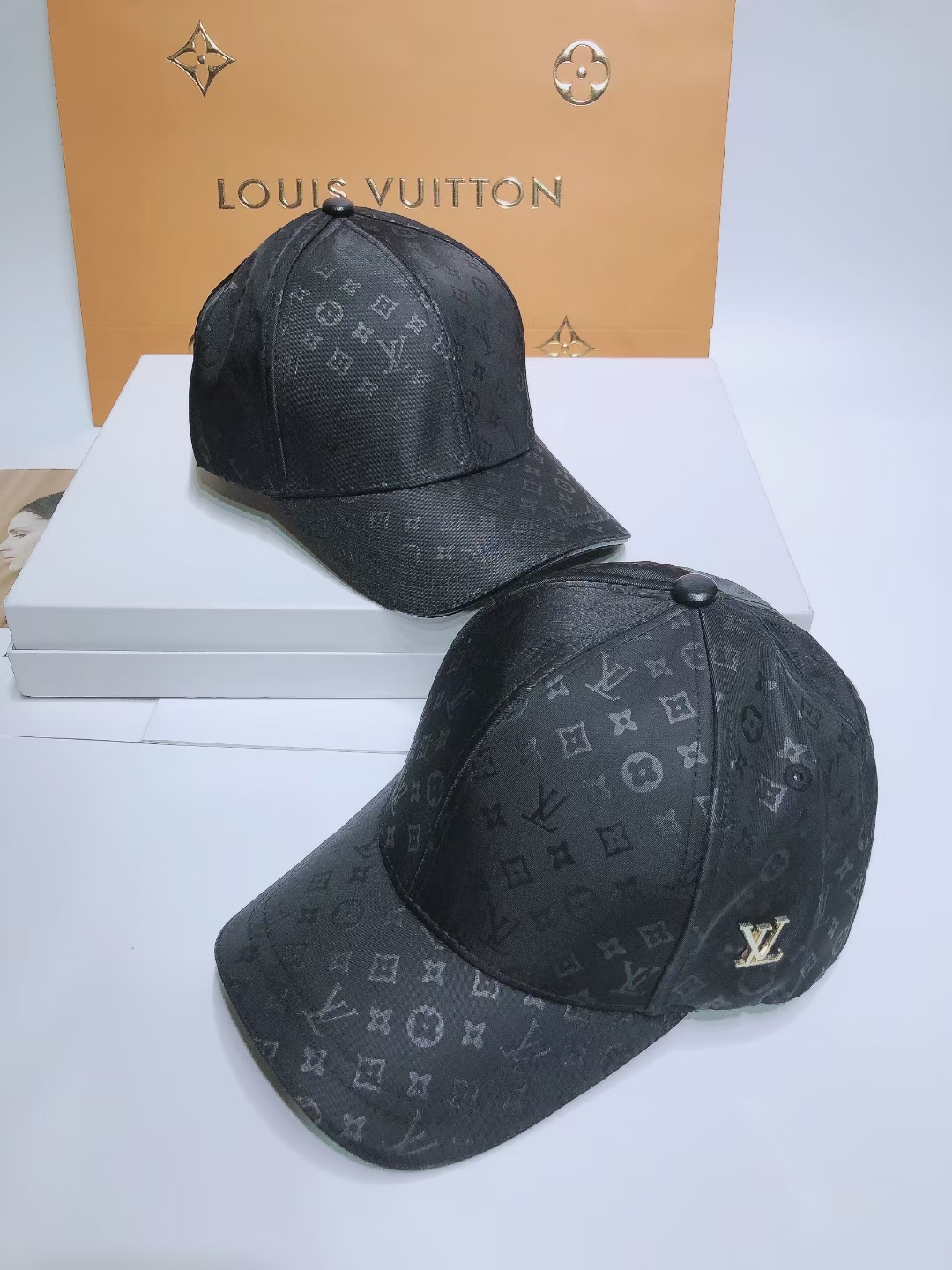頂級原單高仿路易威登黑色鴨舌帽 棒球帽