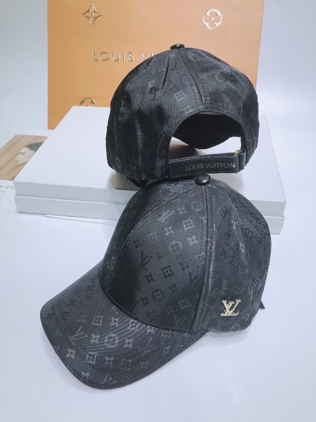 頂級原單高仿路易威登黑色鴨舌帽 棒球帽