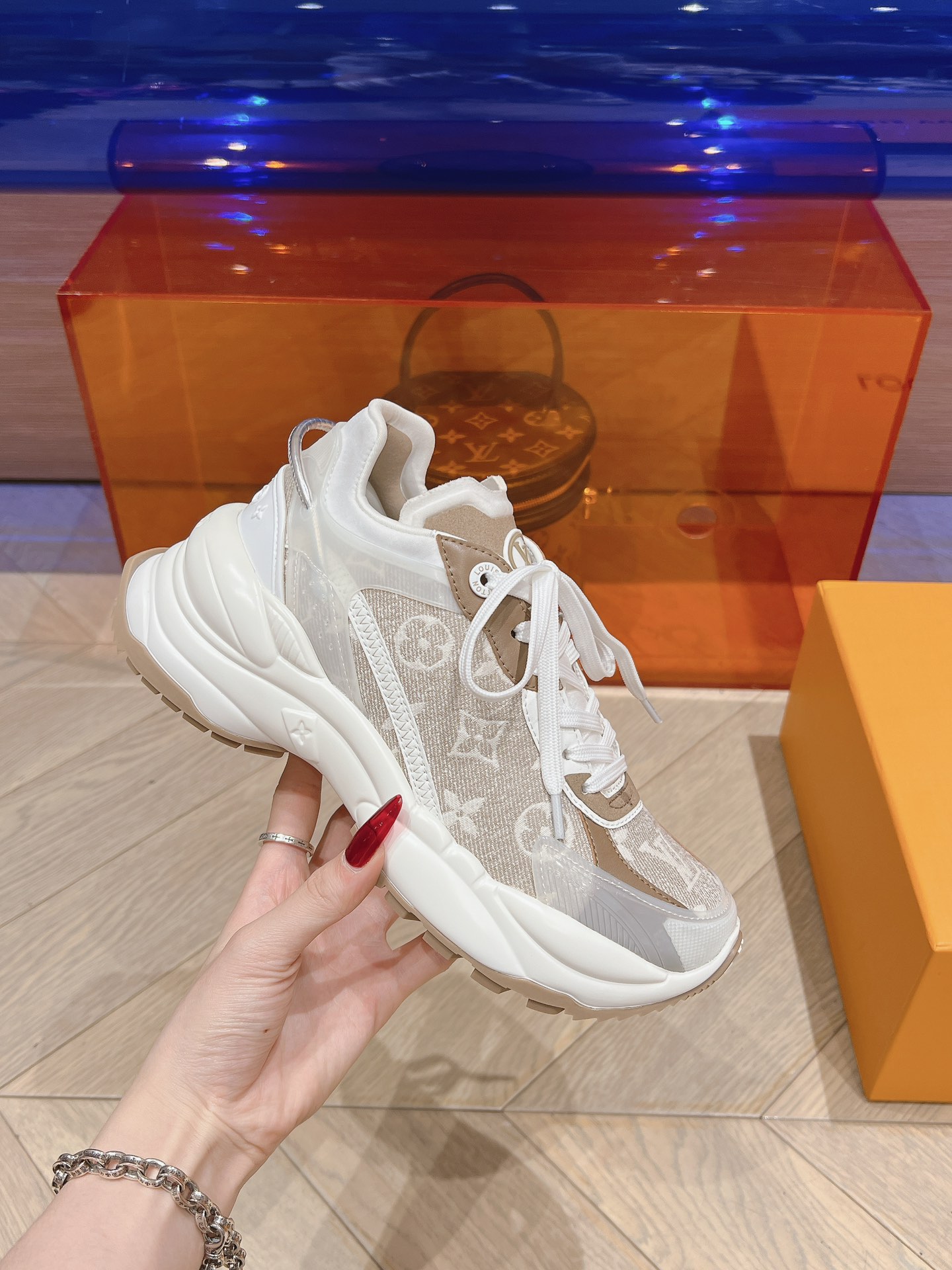LOUIS VUITTON路易威登1:1复刻2024新品运动休闲鞋