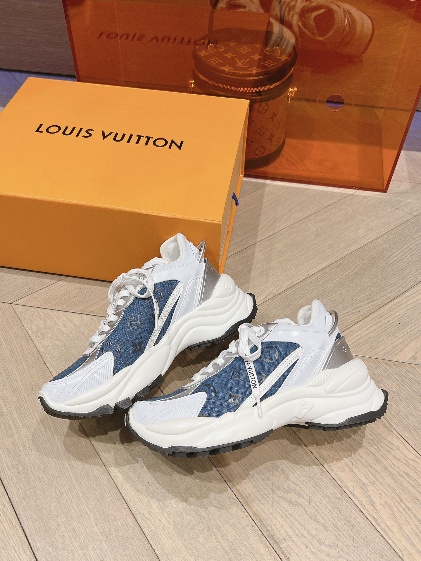 LOUIS VUITTON 高仿niek联名低帮运动休闲鞋