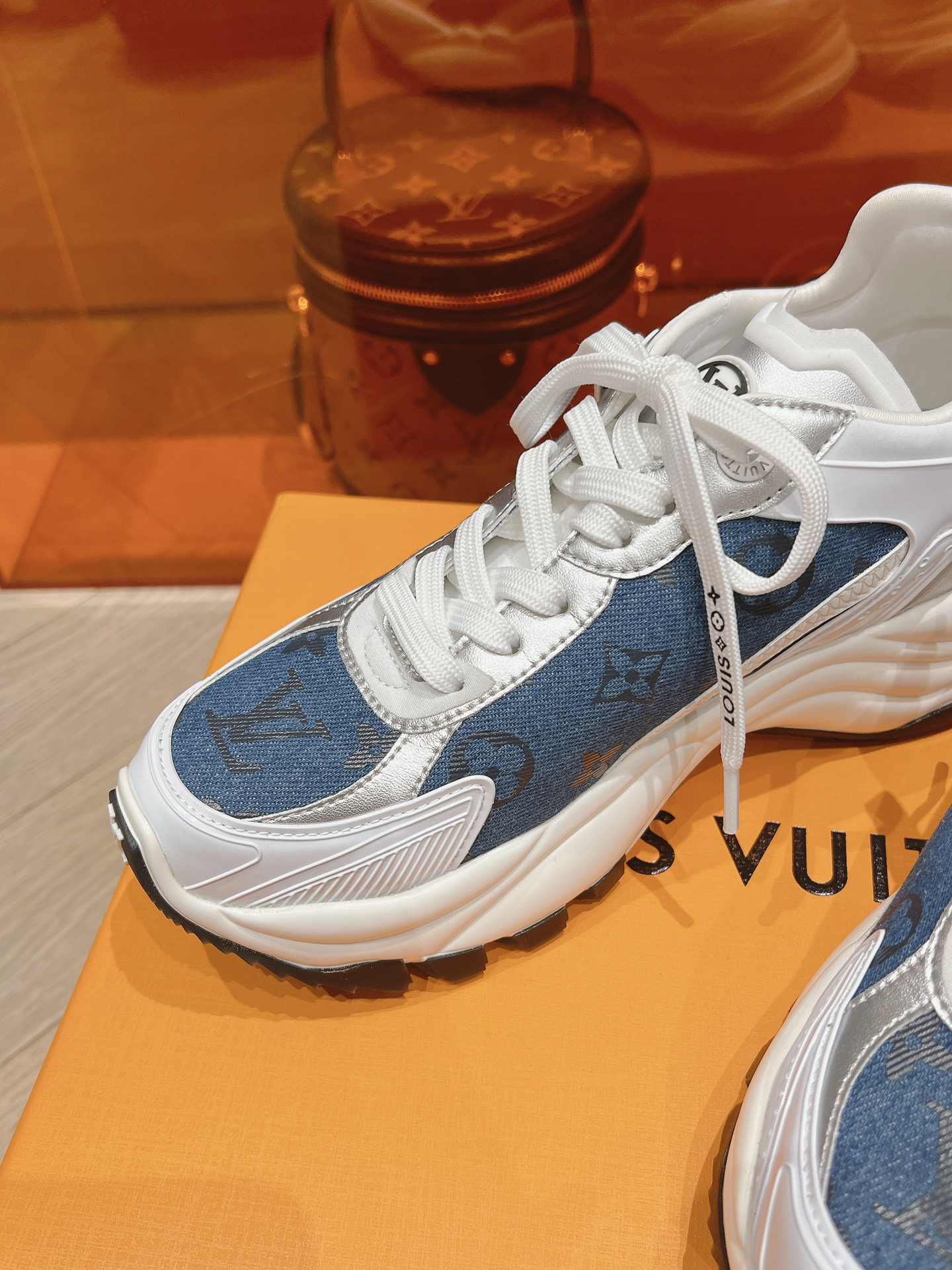 LOUIS VUITTON 高仿niek联名低帮运动休闲鞋