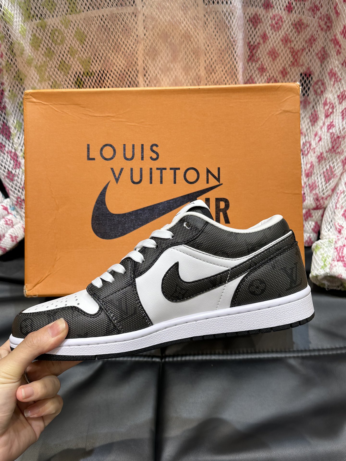 顶级高仿路易威登Nike联名设计男士低帮运动鞋 一比一复刻