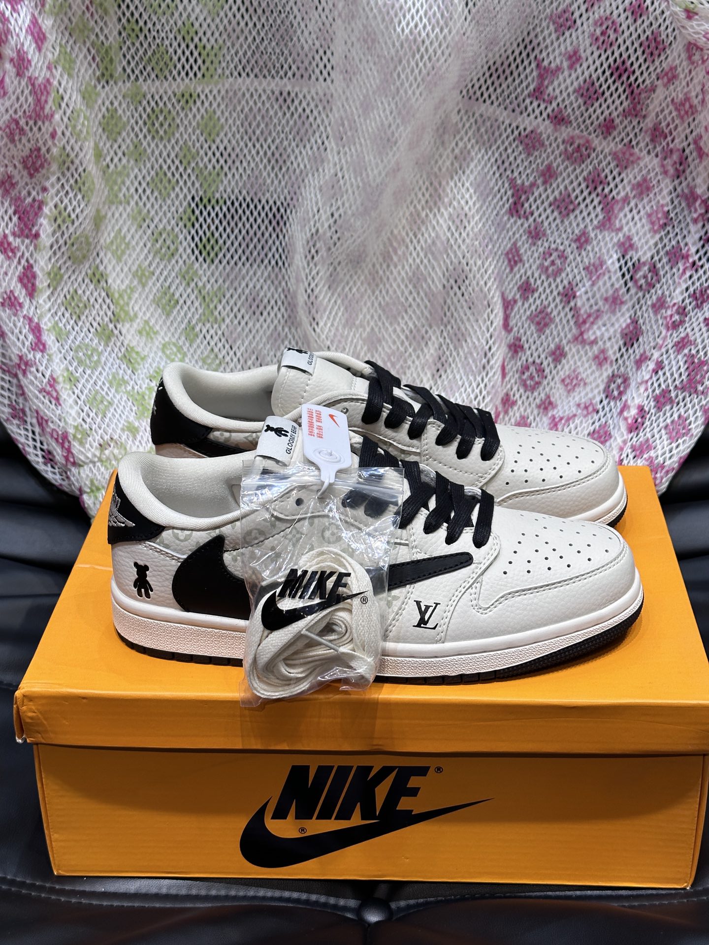 顶级高仿路易威登Nike联名设计男士低帮运动鞋 一比一复刻