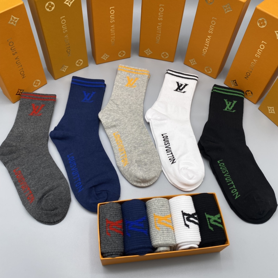 頂級A貨一比一復刻吸汗透氣高仿襪子路易威登