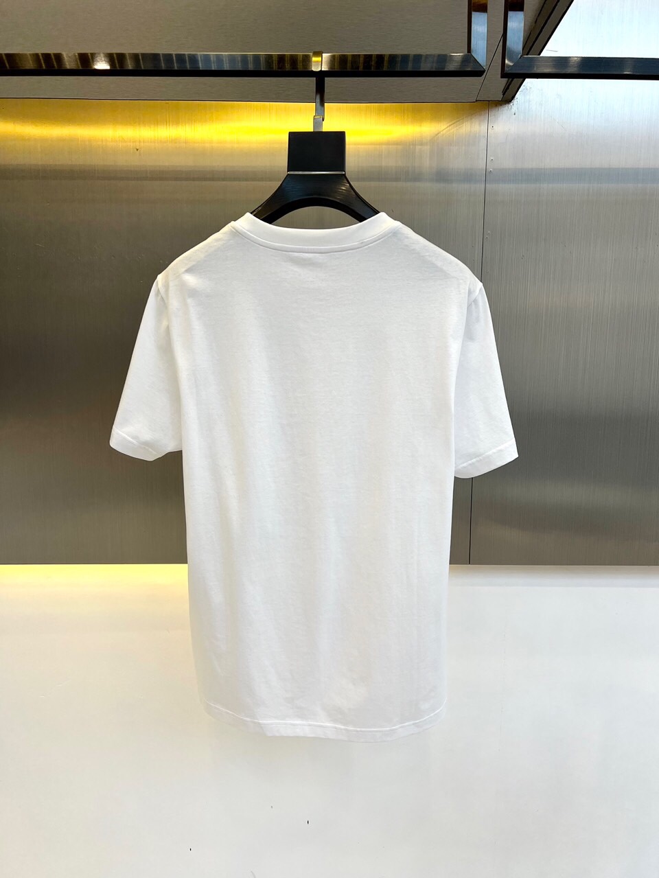 2024春夏新品logo刺繡圓領短袖T恤衫 一比一復刻 純棉蒙口高仿衣服