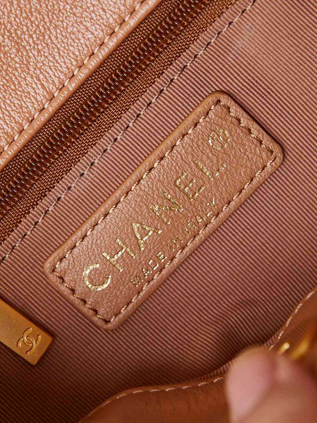 2024新品高仿CHANEL最值得購買的一款大容量女士單肩包斜挎包