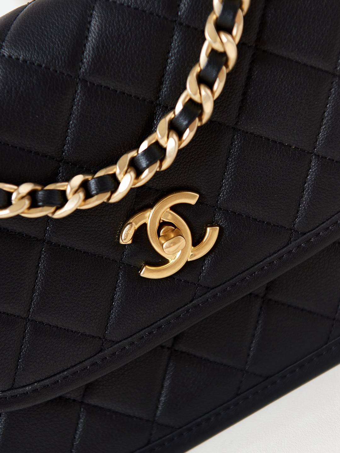 CHANEL香奈兒一比一馬鞍包全新品專櫃同步