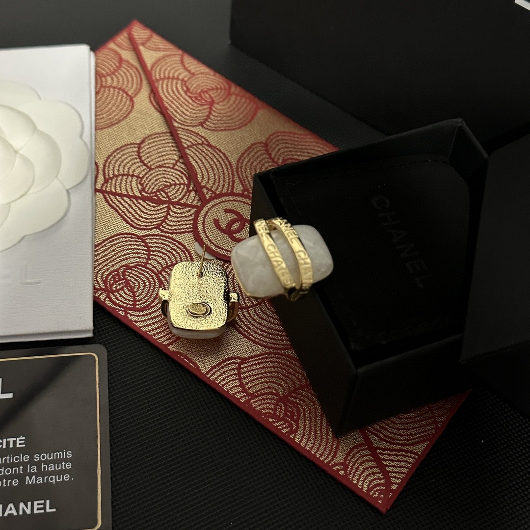頂級A貨CHANEL香奈兒放心月光字母耳釘專櫃品質女款耳環