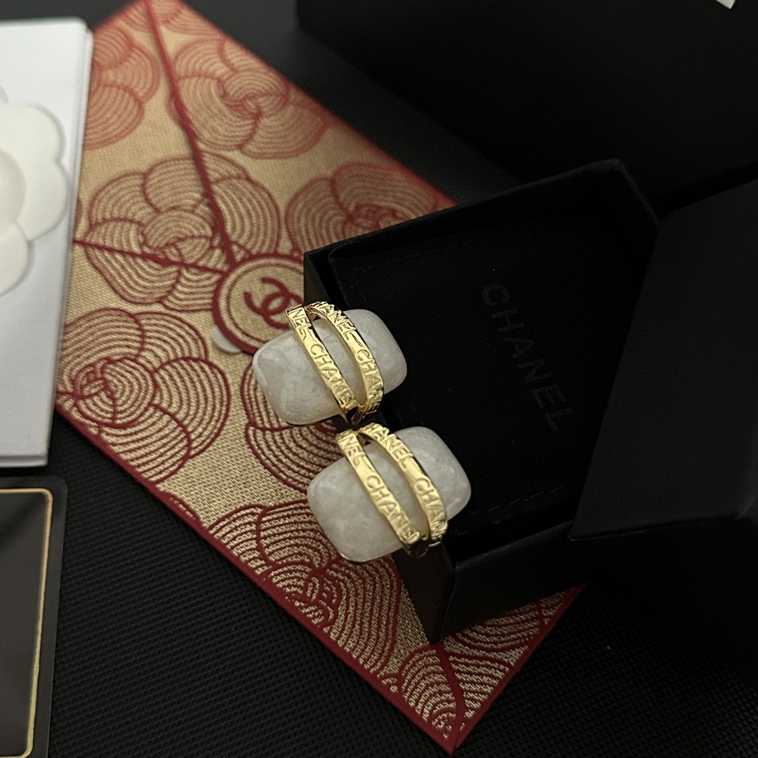 頂級A貨CHANEL香奈兒放心月光字母耳釘專櫃品質女款耳環