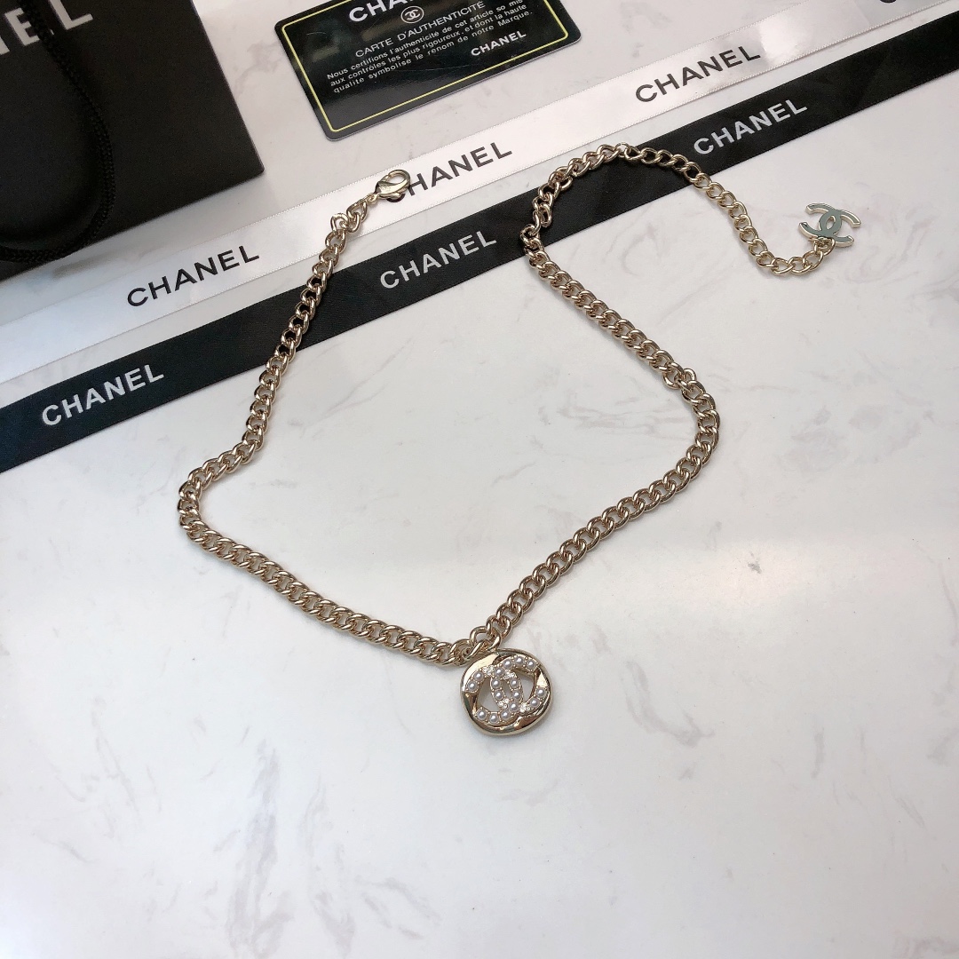 頂級高仿CHANEL香奈兒歐美奢侈品網站女款項鏈超級顯白