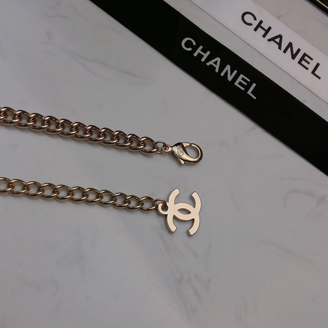頂級高仿CHANEL香奈兒歐美奢侈品網站女款項鏈超級顯白
