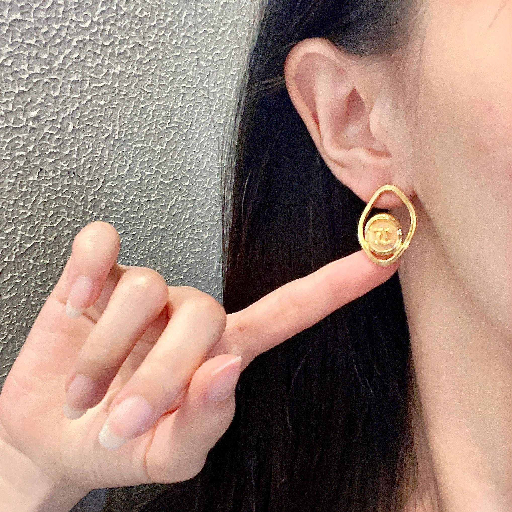 非常顯氣質CHANEL香奈兒原版復刻雙C耳釘女款耳環