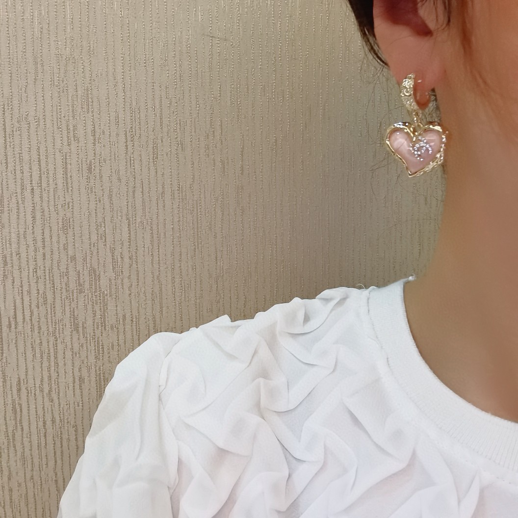 超級喜歡頂級高仿CHANEL香奈兒水晶磚字母耳釘高端耳環