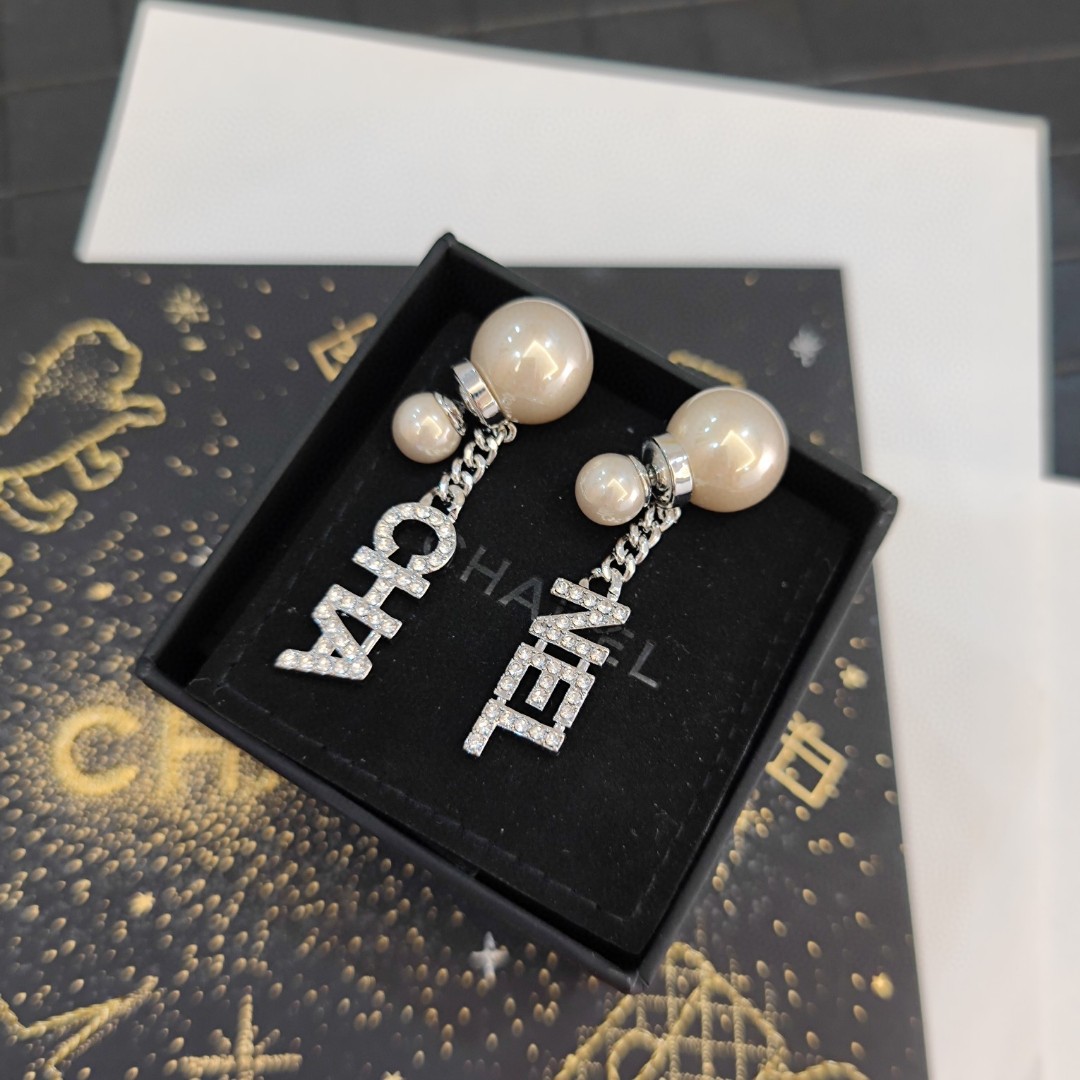 必入爆款 CHANEL高仿小香字母流蘇耳釘 18K