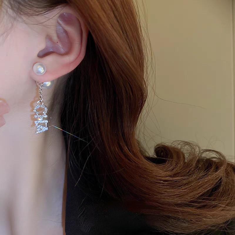 必入爆款 CHANEL高仿小香字母流蘇耳釘 18K