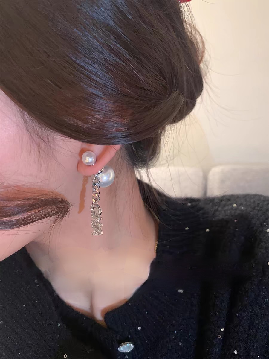 必入爆款 CHANEL高仿小香字母流蘇耳釘 18K