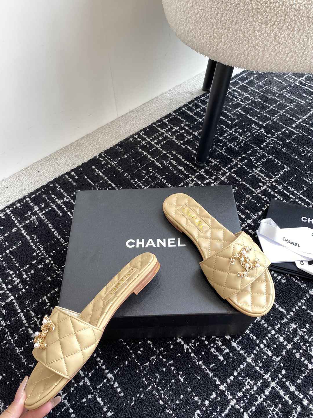 頂級復刻奢侈品CHANEL春夏新品獨家羊皮懶人拖鞋