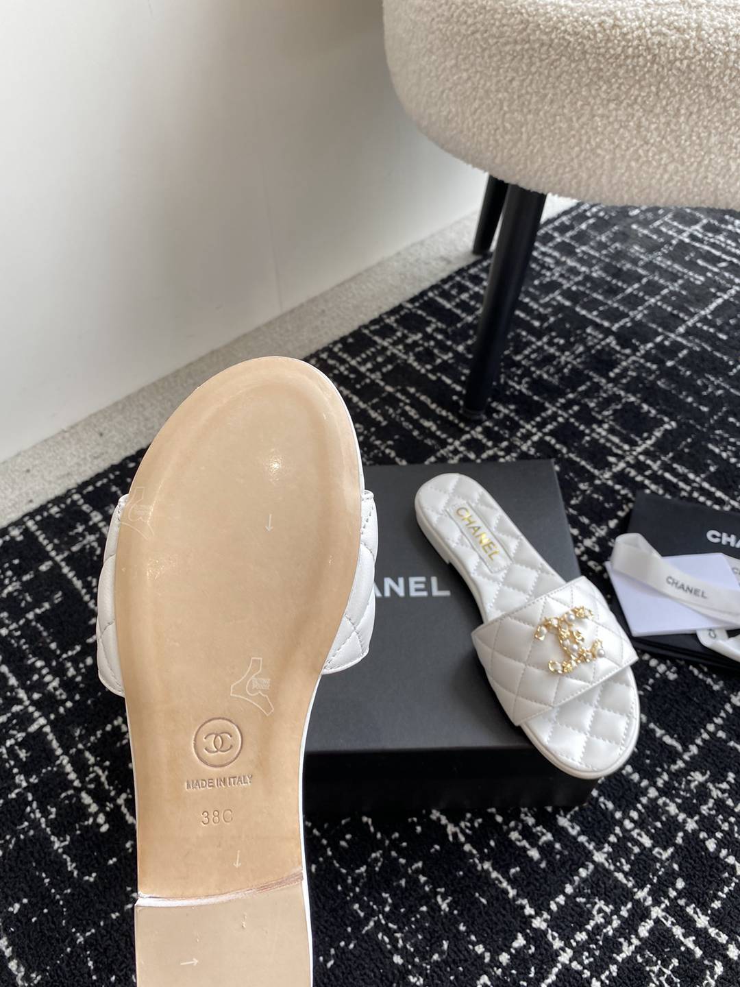 頂級原單復刻一比一設計羊皮懶人拖鞋CHANEL
