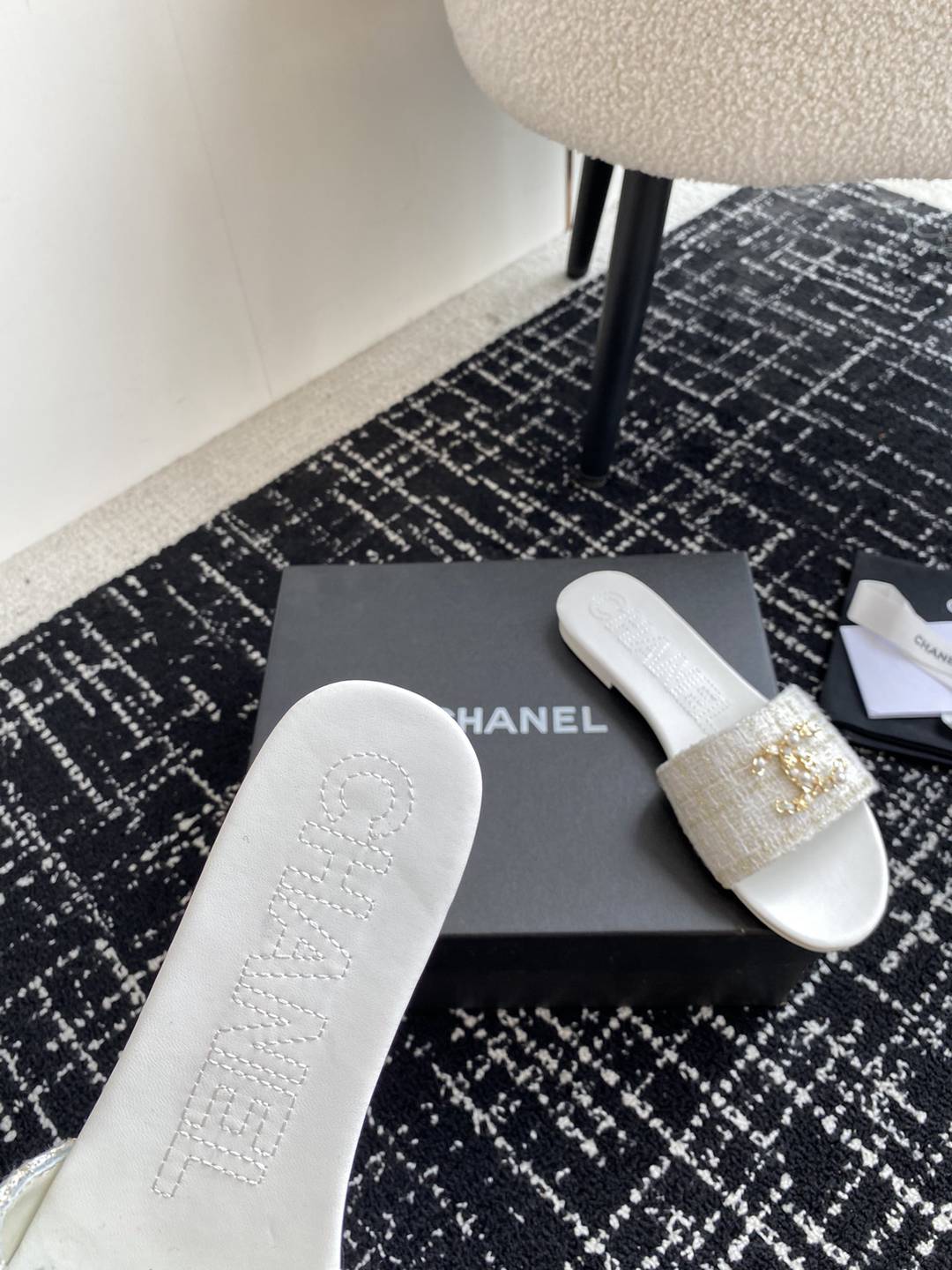 純手工打造 一比一 設計 CHANEL 簡約百搭 超美設計女款懶人拖鞋