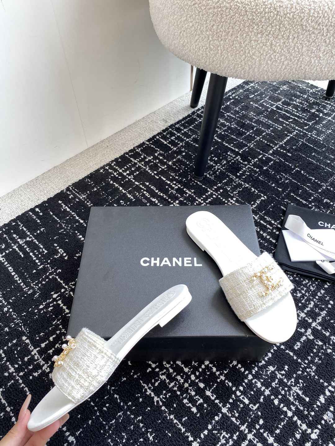 純手工打造 一比一 設計 CHANEL 簡約百搭 超美設計女款懶人拖鞋