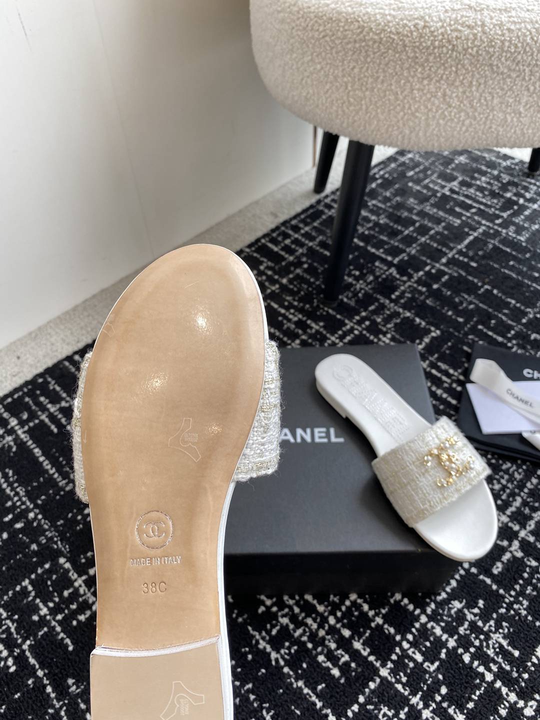 純手工打造 一比一 設計 CHANEL 簡約百搭 超美設計女款懶人拖鞋