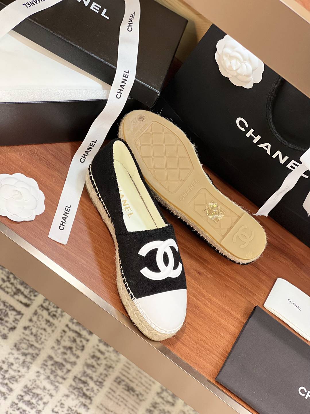 官網同步CHANEL高仿2024款加厚升級版本漁夫鞋