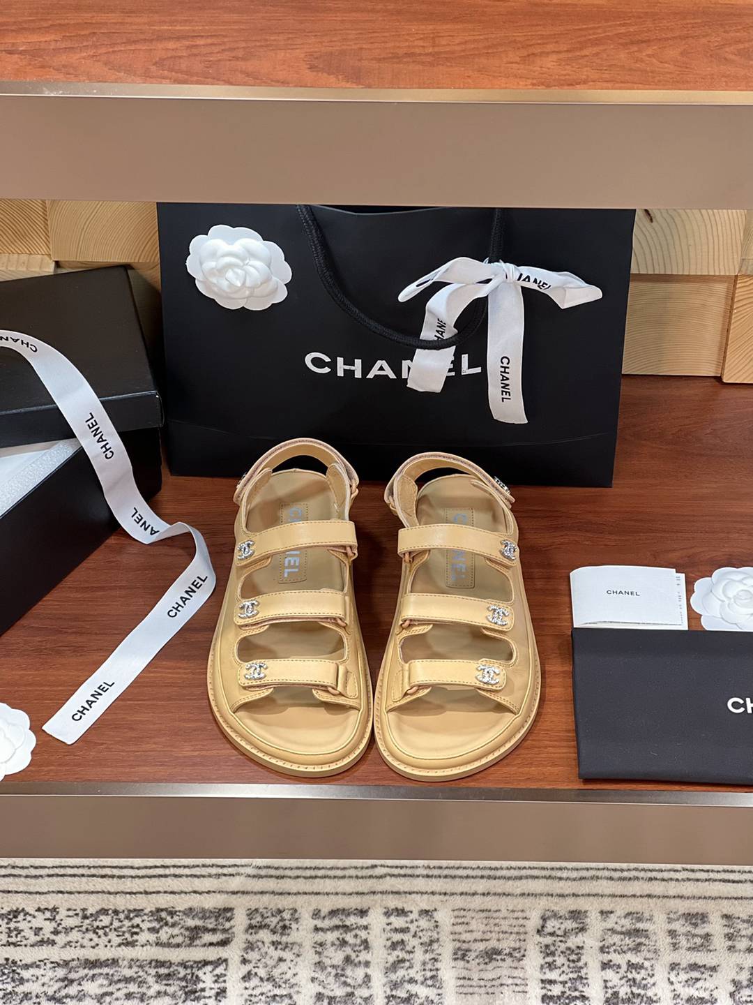 CHANEL香奈兒一比一復刻真皮女款涼鞋時尚沙灘鞋