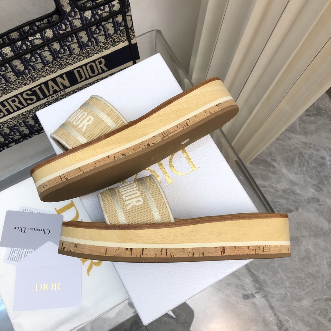 迪奧頂級原單春夏新品厚底涼鞋休閒鞋