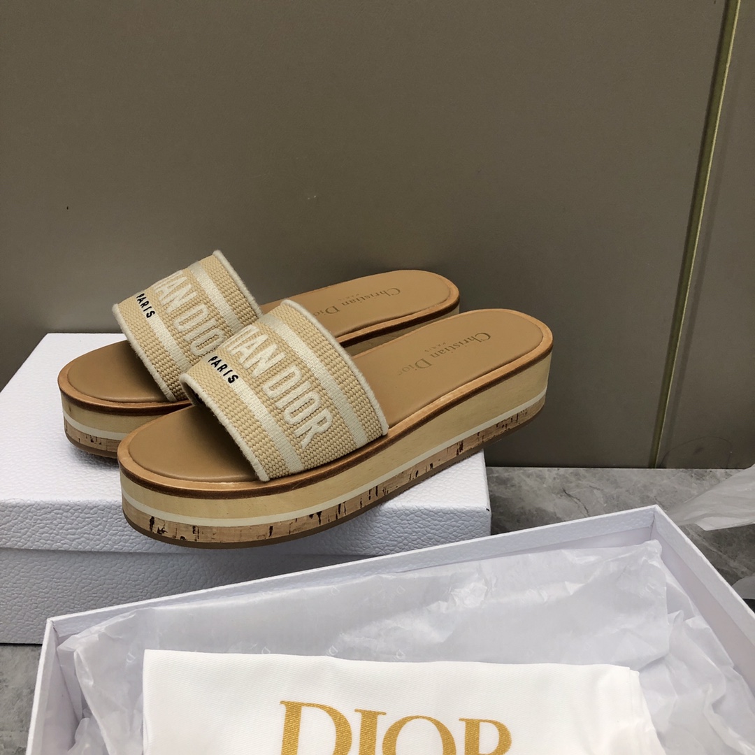迪奧頂級原單春夏新品厚底涼鞋休閒鞋