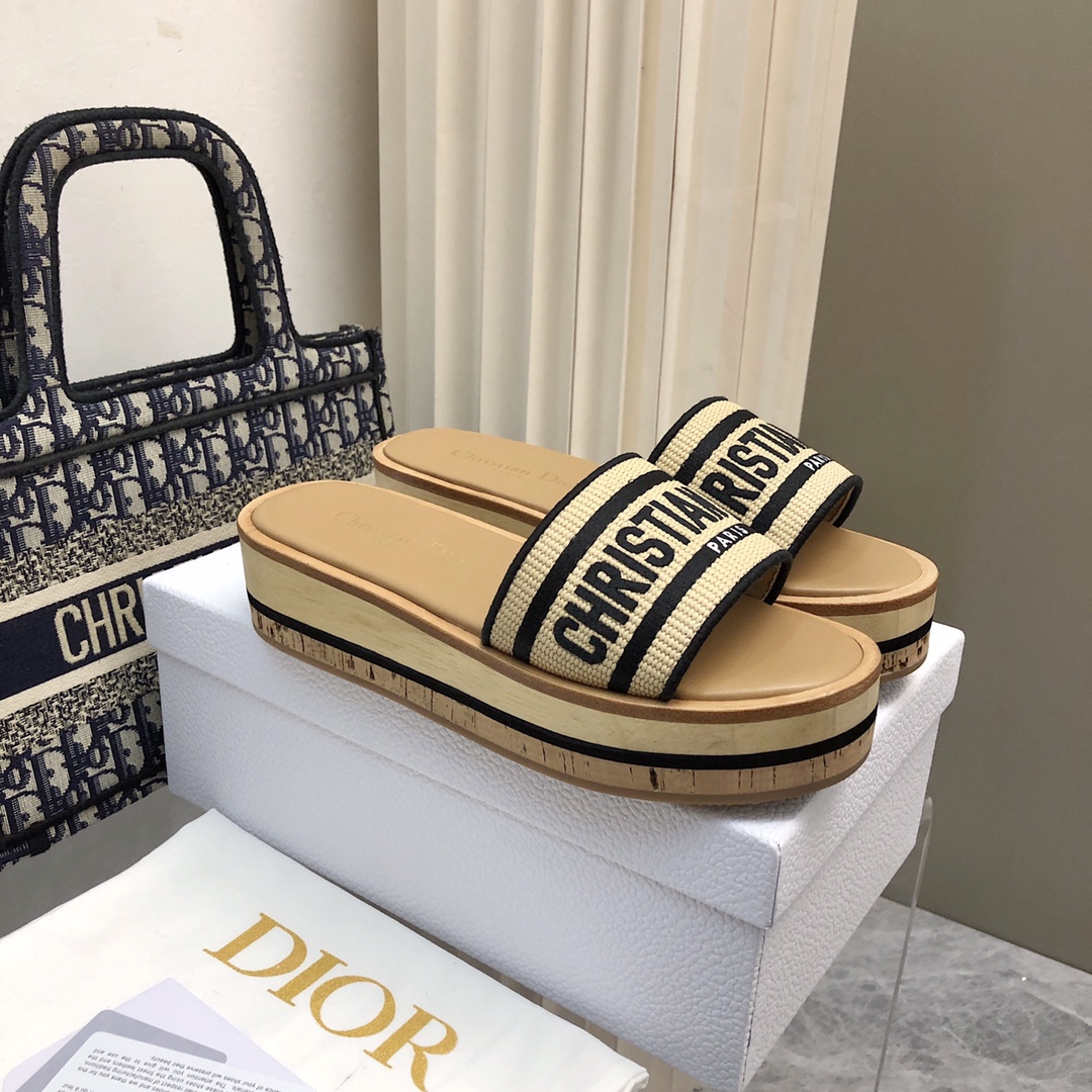 頂級原單DIOR2024新品厚底木低涼鞋系列