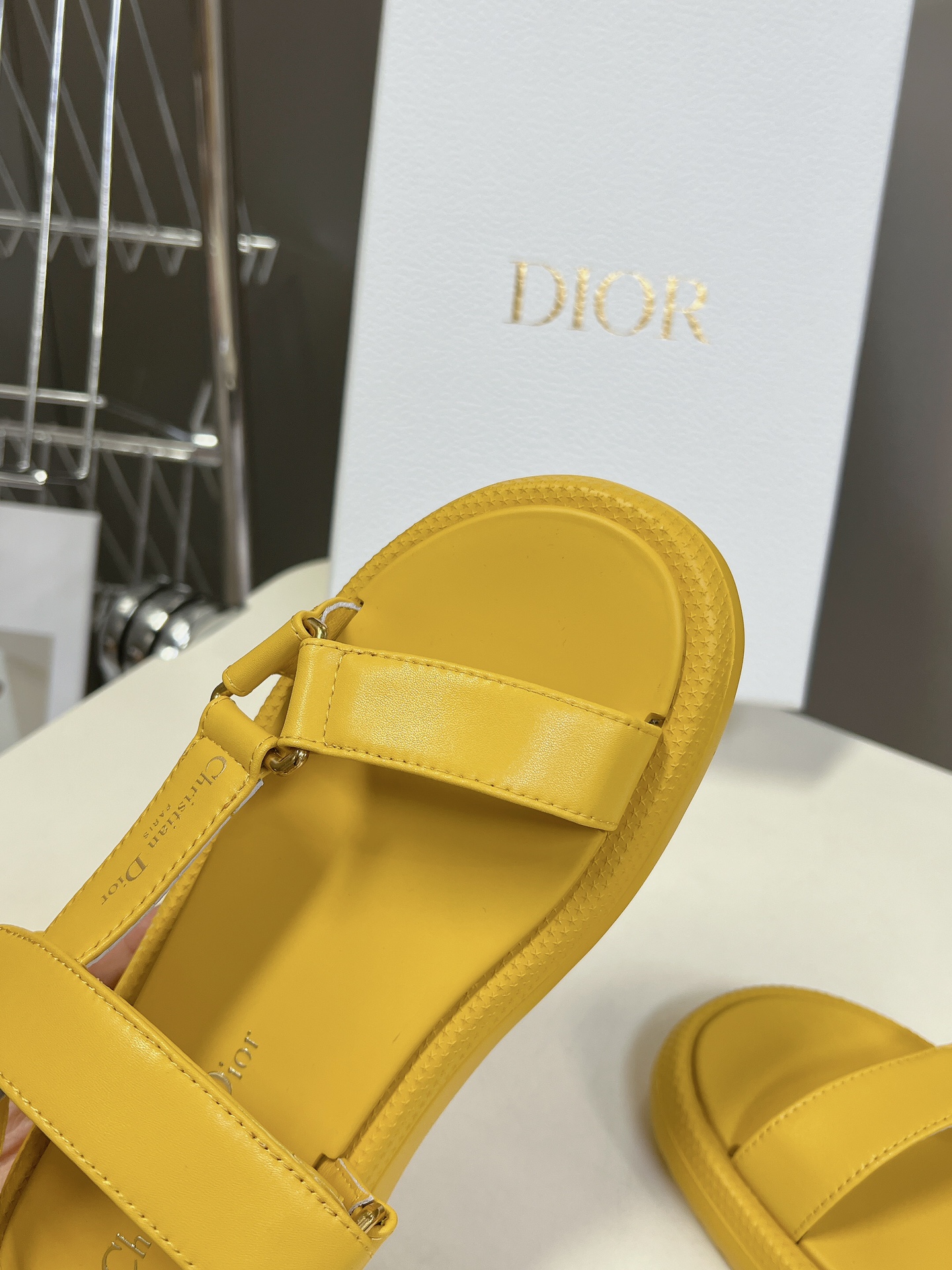 DIOR高仿迪奧最新款魔術貼涼鞋網紅款 logo織帶