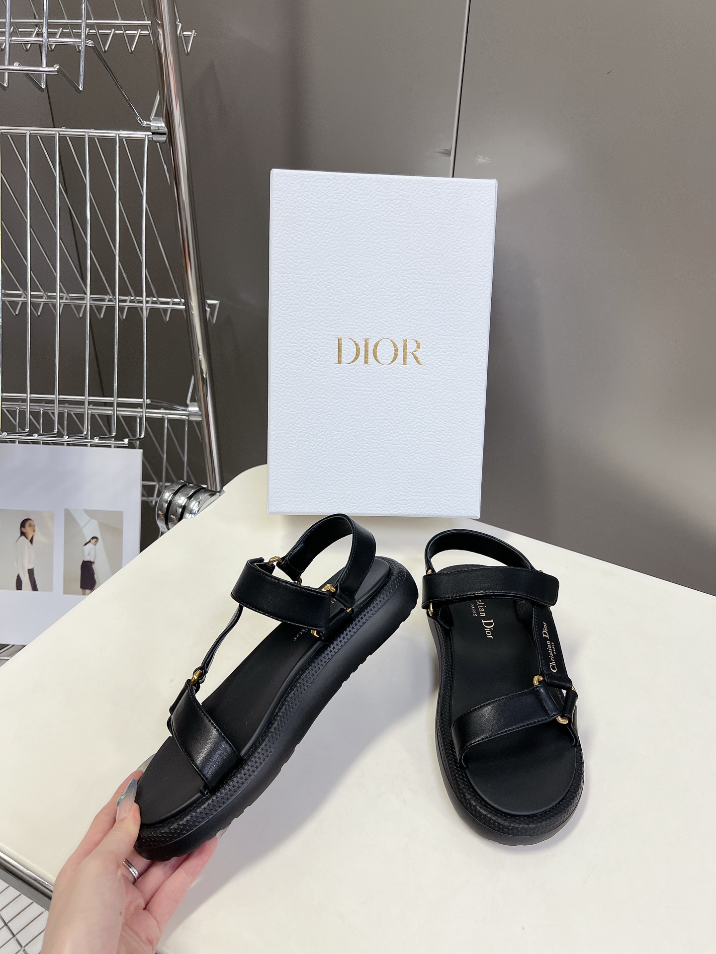 羊皮內裡正品開模頂級高仿DIOR女款涼鞋 黑色