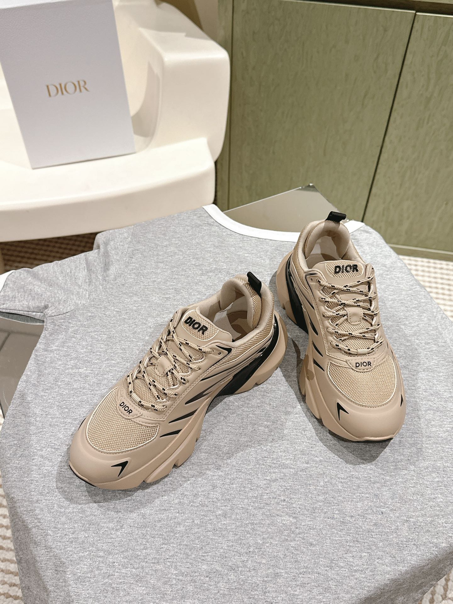 定制專櫃同步一比一復刻DIOR男女款休閒鞋