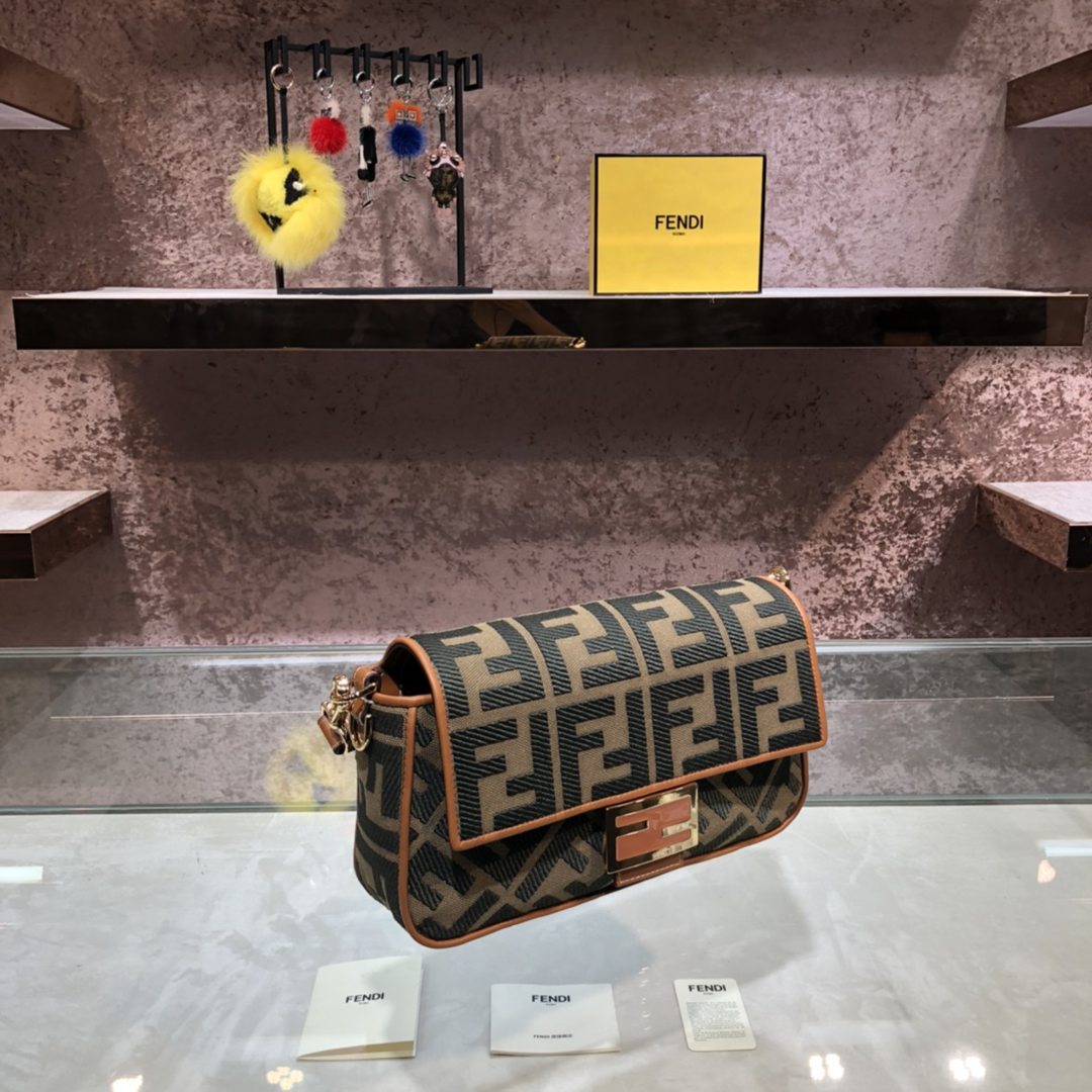 Fendi芬迪頂級精仿包包手提包單肩包 Baguette中号