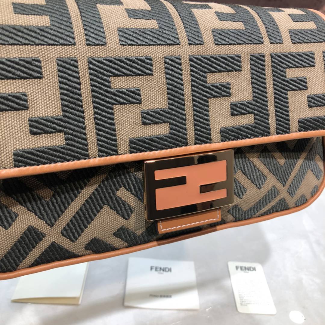Fendi芬迪頂級精仿包包手提包單肩包 Baguette中号