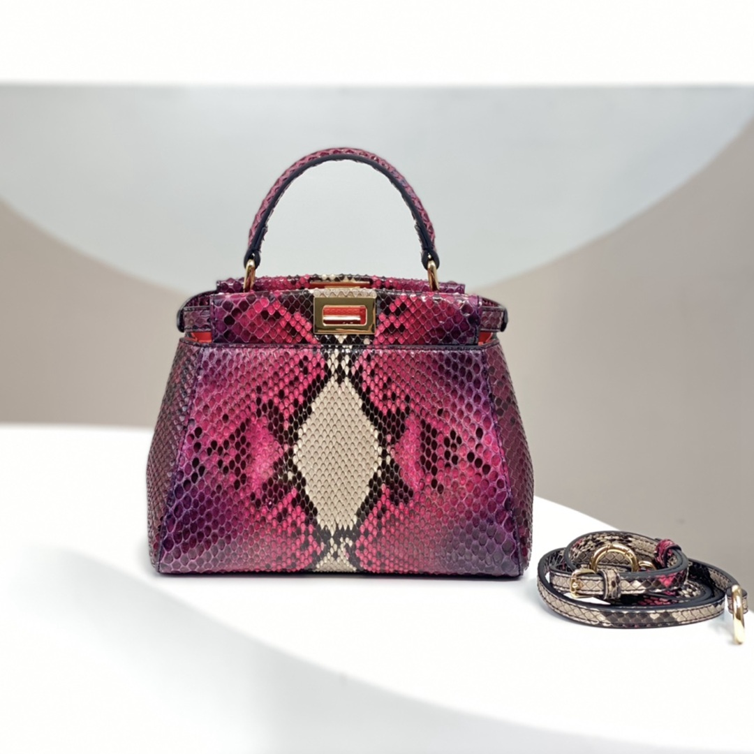 Fendi peekaboo Mini 蛇皮材質頂級真皮2024新品女款手提包 奢侈感十足