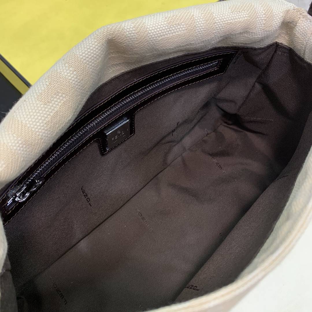 Fendivintage 奶油法棍包A貨腋下包