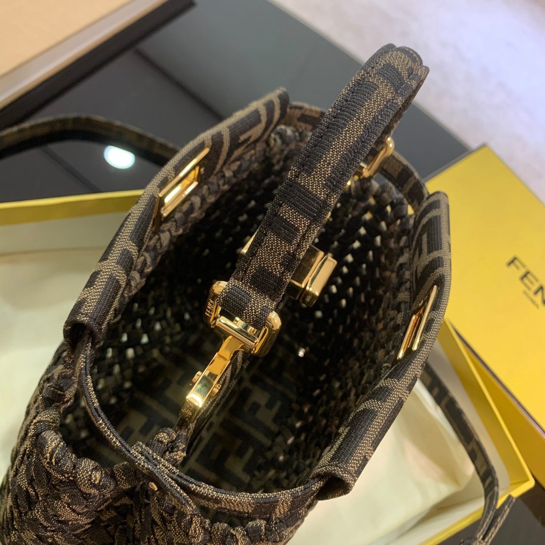 新品編輯老花小貓原單Fendi peekaboo系列經典手袋手提包