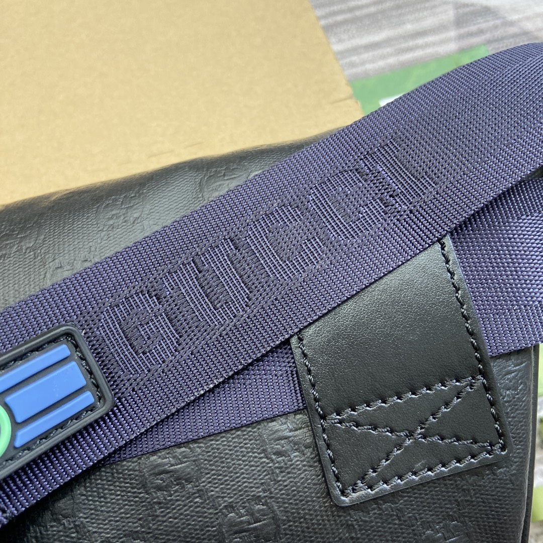 頂級原單Gucci專櫃同步新品GG水晶腰包