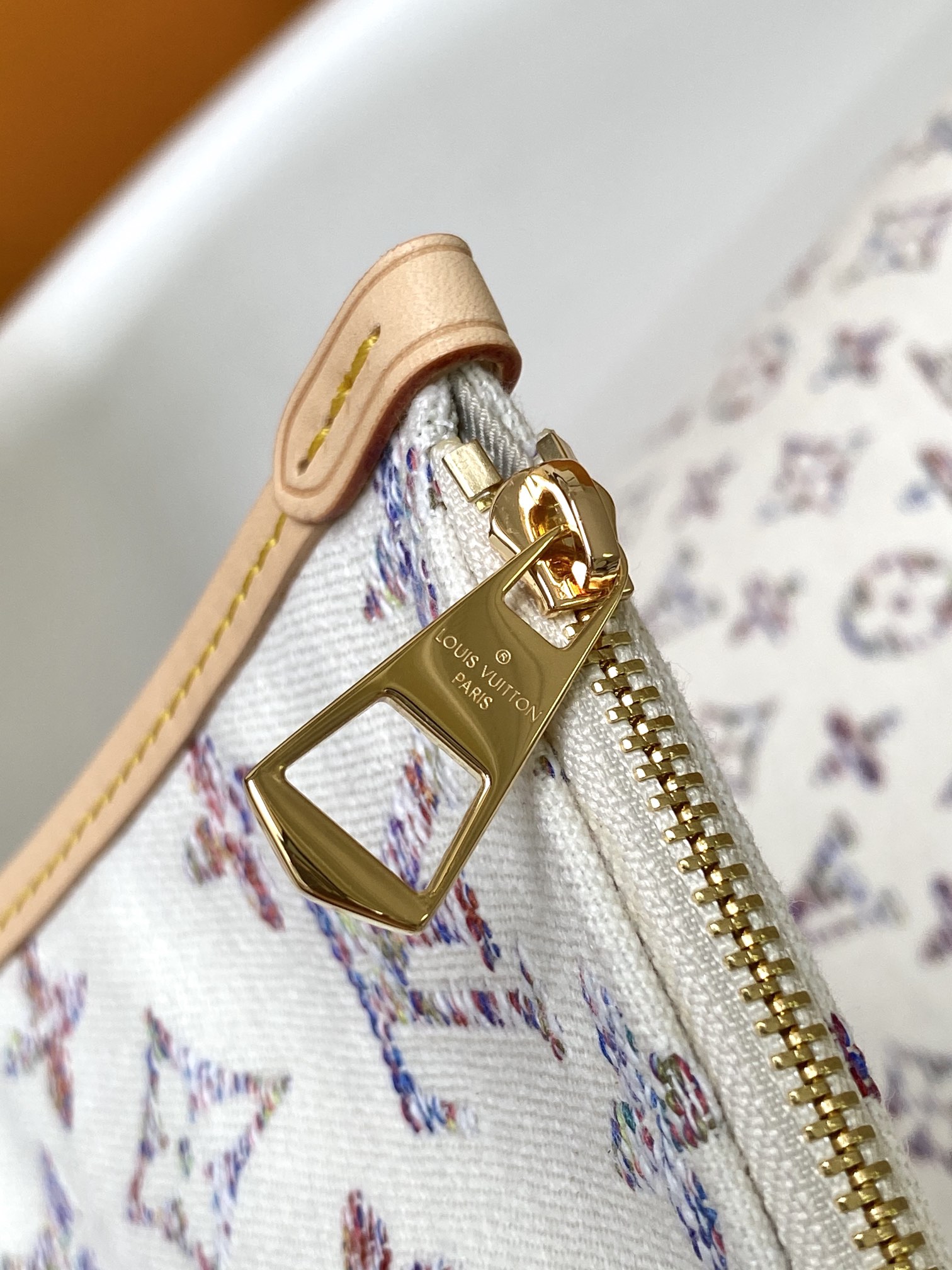 LV路易威登 M24700頂級復刻高仿CarryAll 小號手袋女款手提包
