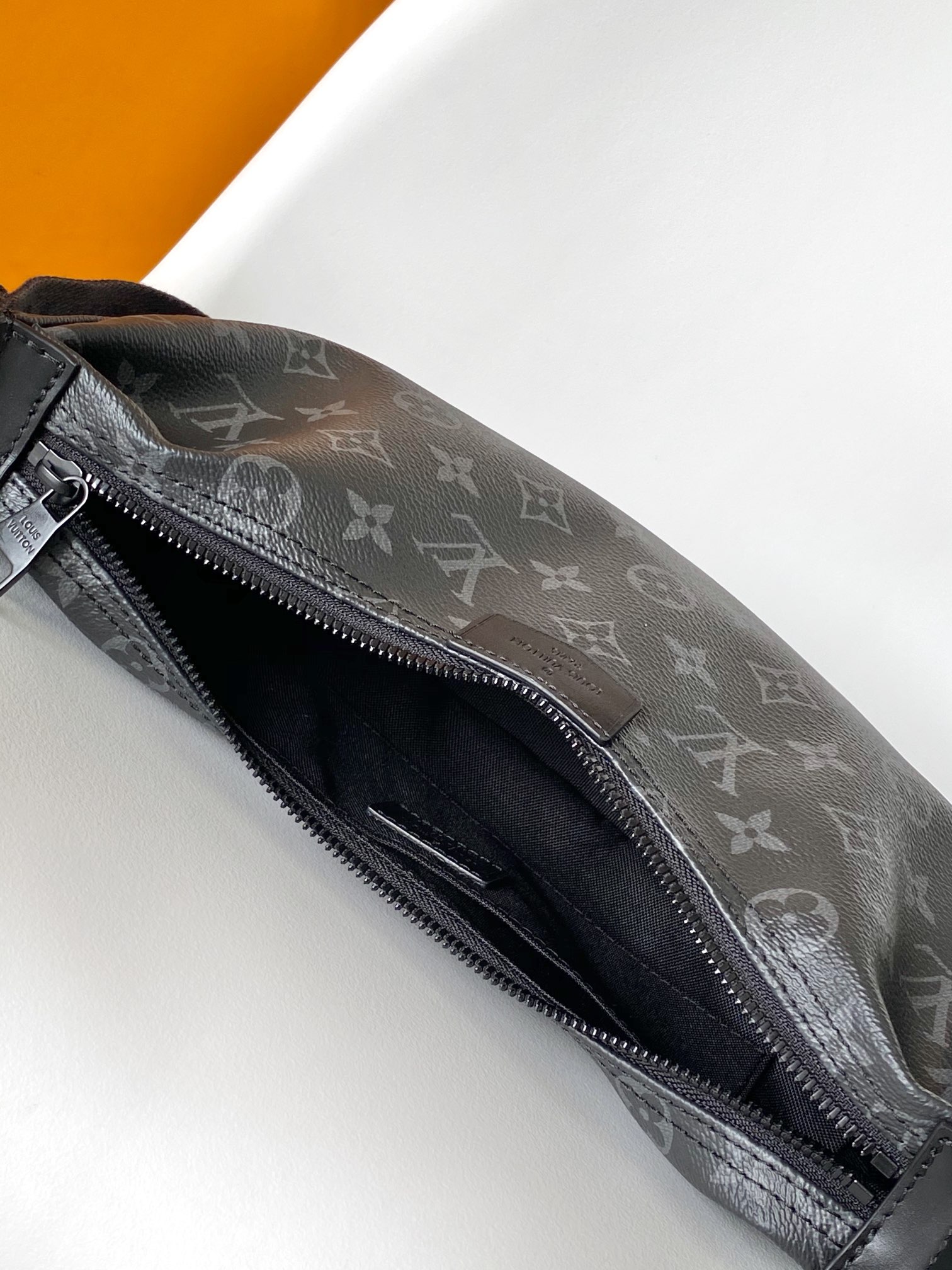 M47158獨家精品包包路易威登LVHamac小號手袋Monogram Eclipse 塗層