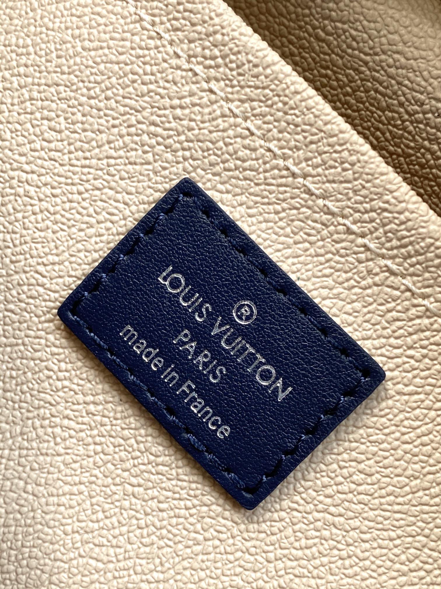 Locker Dopp Kit M83113LV路易威登手提包走秀款高仿方胖子包